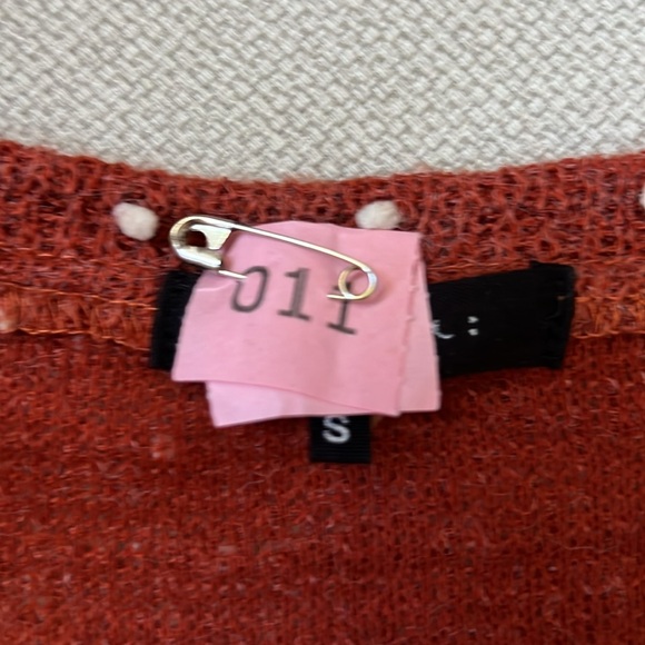 RYU Ruffle & Pearls Rust Sweater 🎃 - Picture 4 of 6